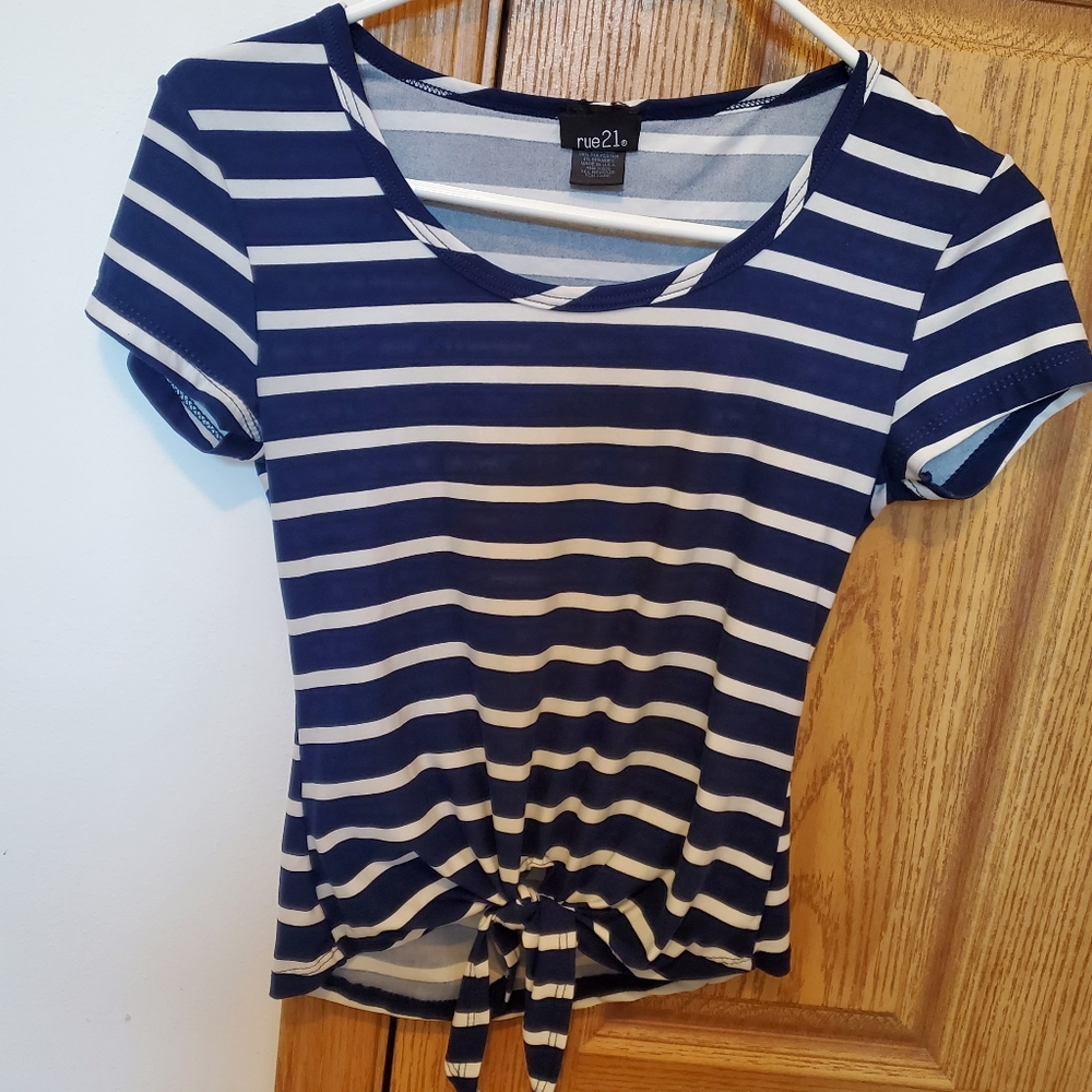 Navy striped front tie t-shirt